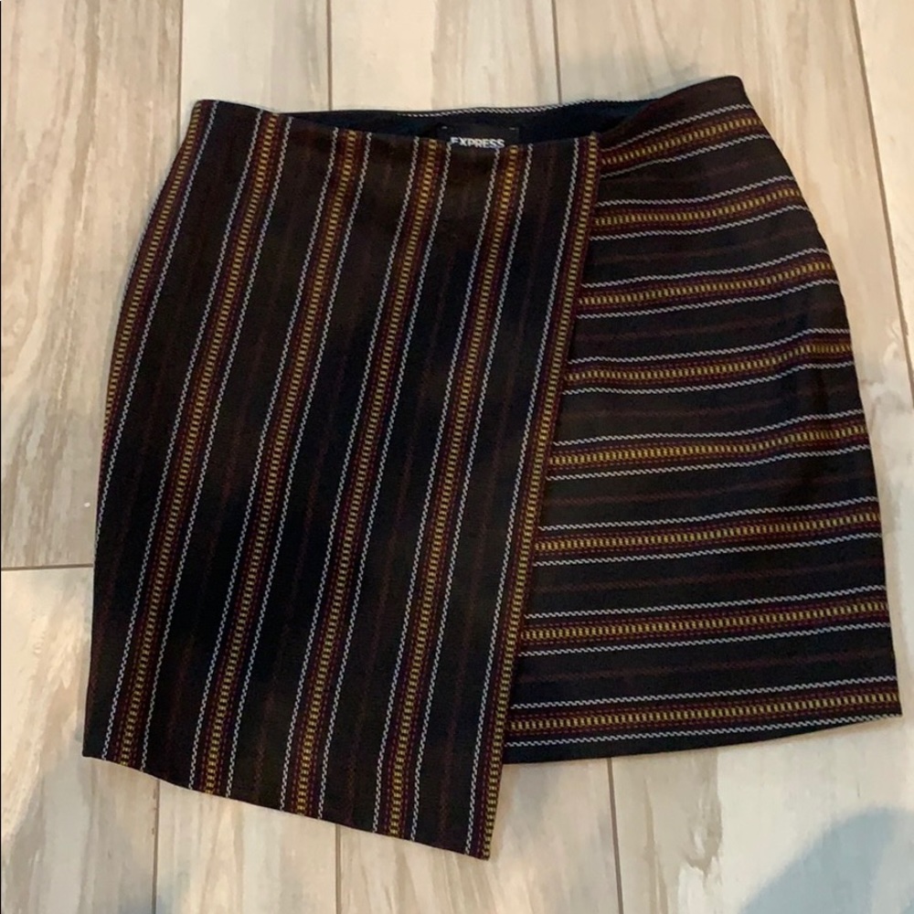NWT Express faux wrap skirt. Size S.